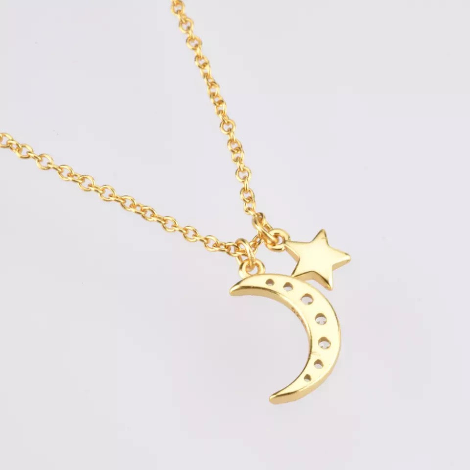 Moon-Necklace